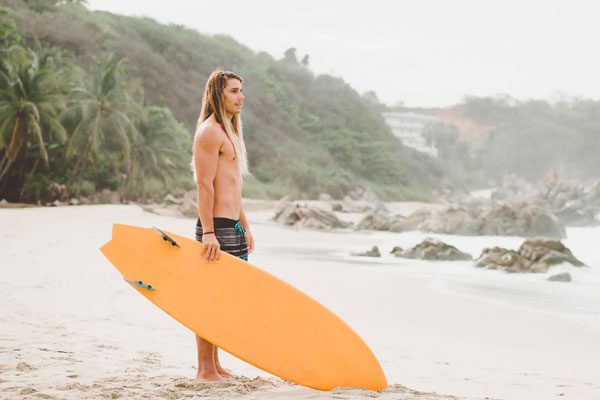 surfistas en oaxaca